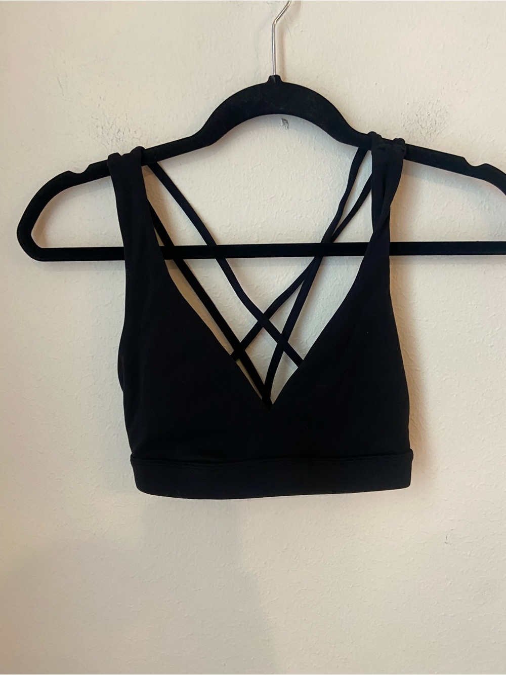 WISKII Scoop Neck Crossback Sports Bra Black Small
